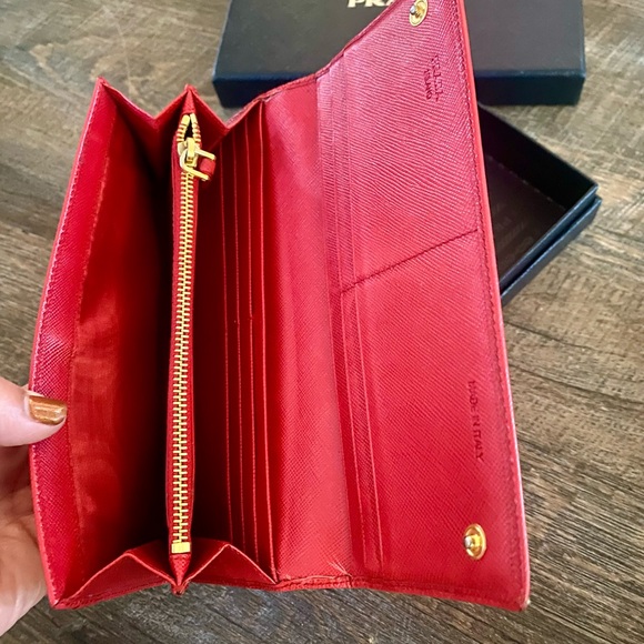 Prada Red Saffiano Metal Leather Logo Flap Continental Wallet - Picture 5 of 9